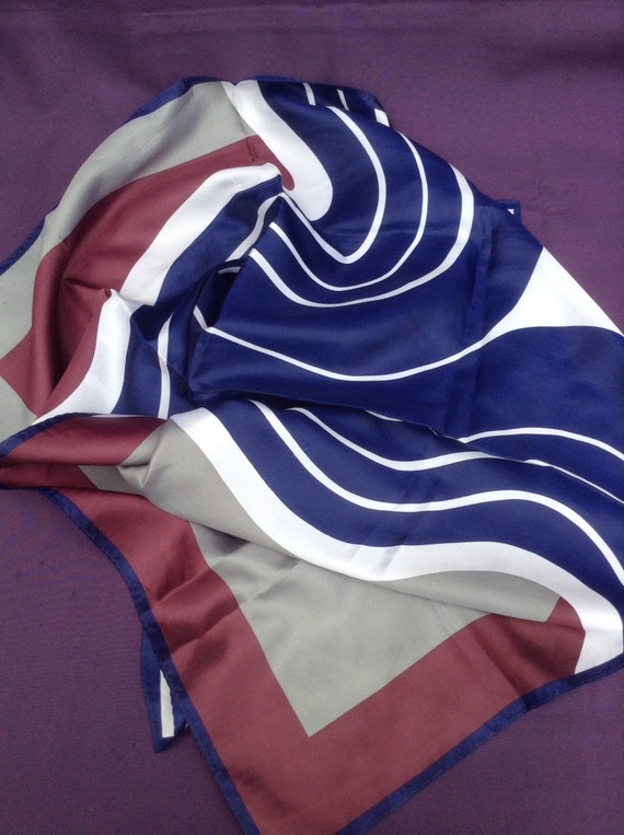 Vintage Totes Rain Scarf in blue, red and grey