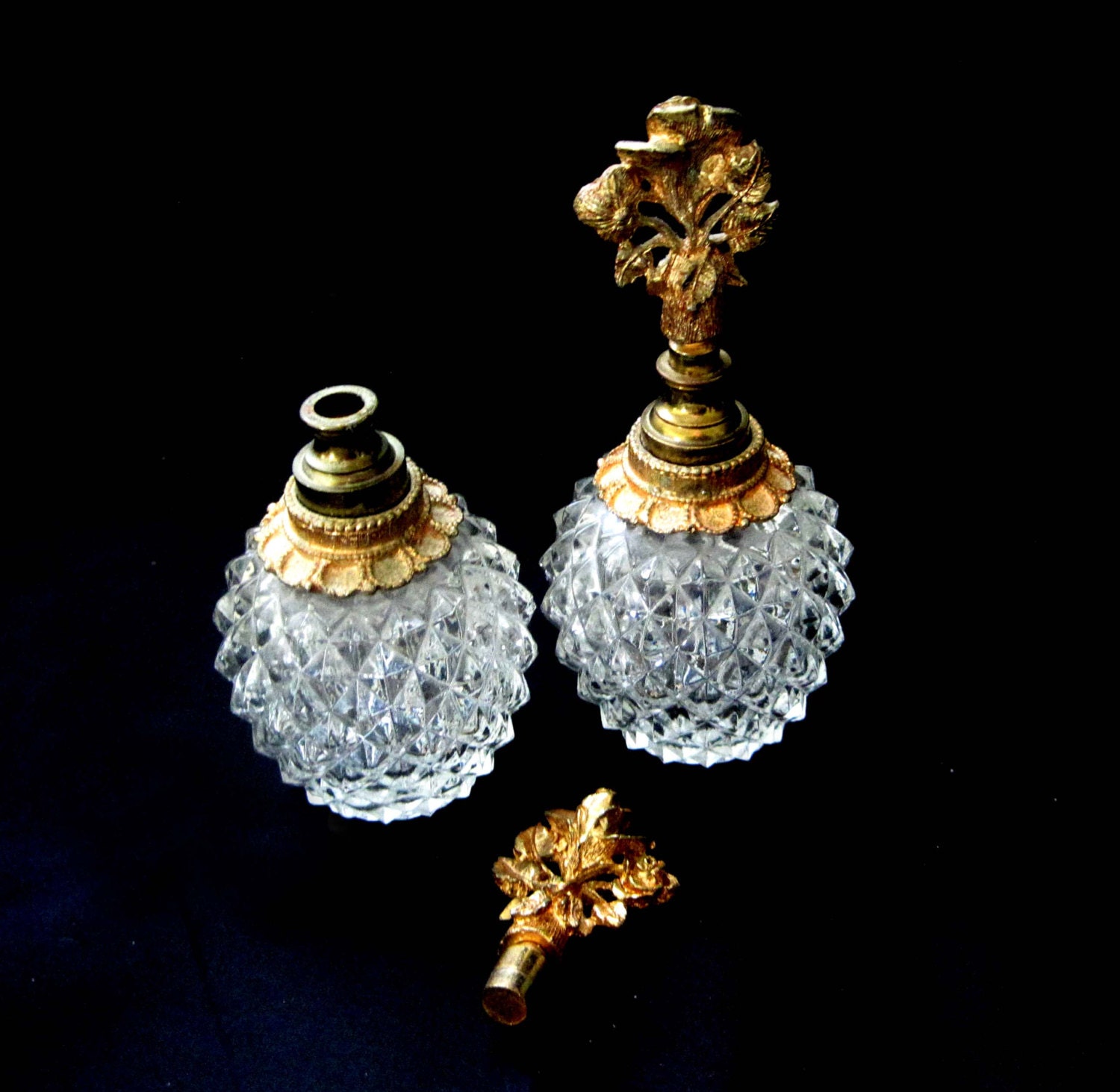 Vanity Set Diamond Cut Glass Hollywood by SharetheLoveVintage