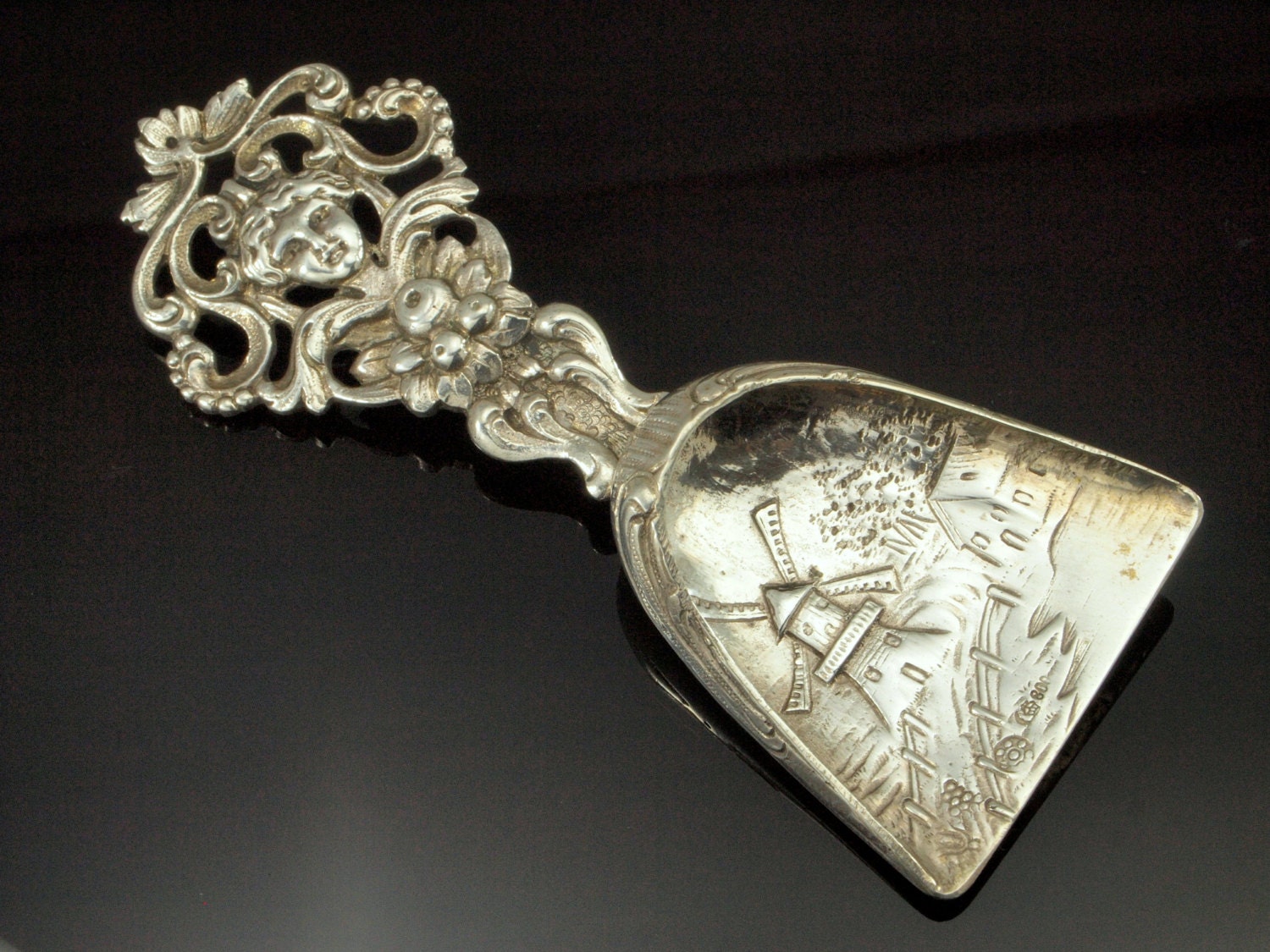 Antique Tea Caddy Spoon Silver TeaCaddy Spoon 1888 26gms