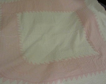 REDUCED -- QUILT // Pink and White Antique Quilt // Hand Quilted // Medallion Style w/ Saw-Tooth Border and Scalloped Edges all Around