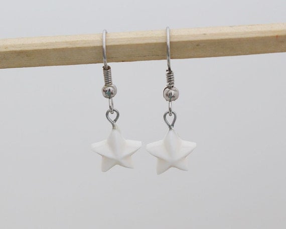 Small Star Bone Dangle Earrings - Bali Handmade Jewelry