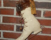 Prim Skate - Victorian Style - approx. 15 inches to tip of skate hanging diagonally as in photo    READY TO SHIP