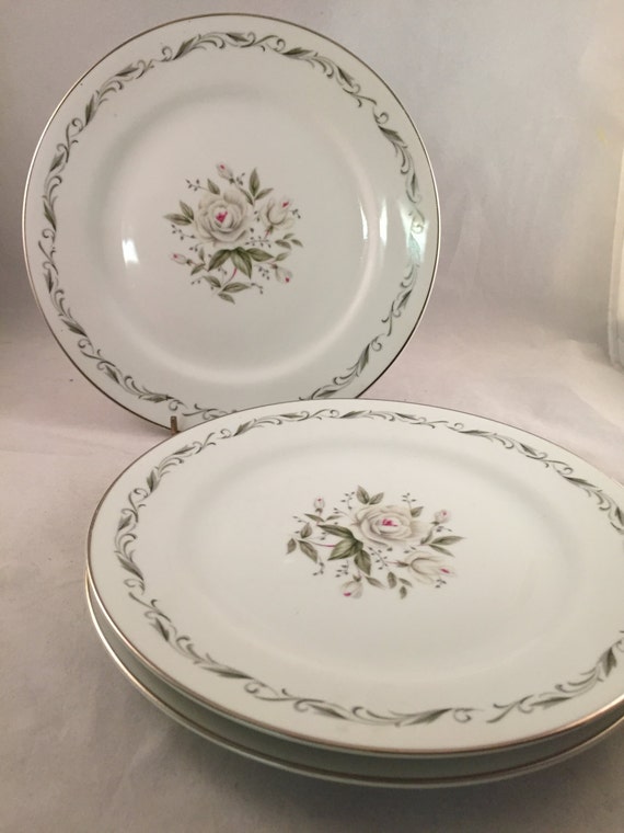 Diamond China Romance Pattern Luncheon Plates Fine China Japan