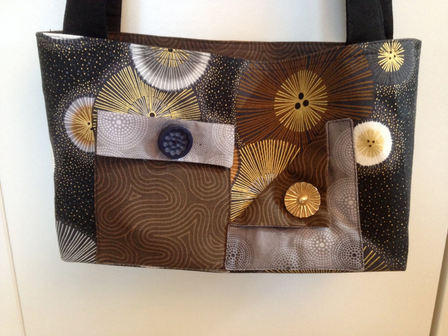 Purse with inside and outside pockets and snap by JAZZIBAGS