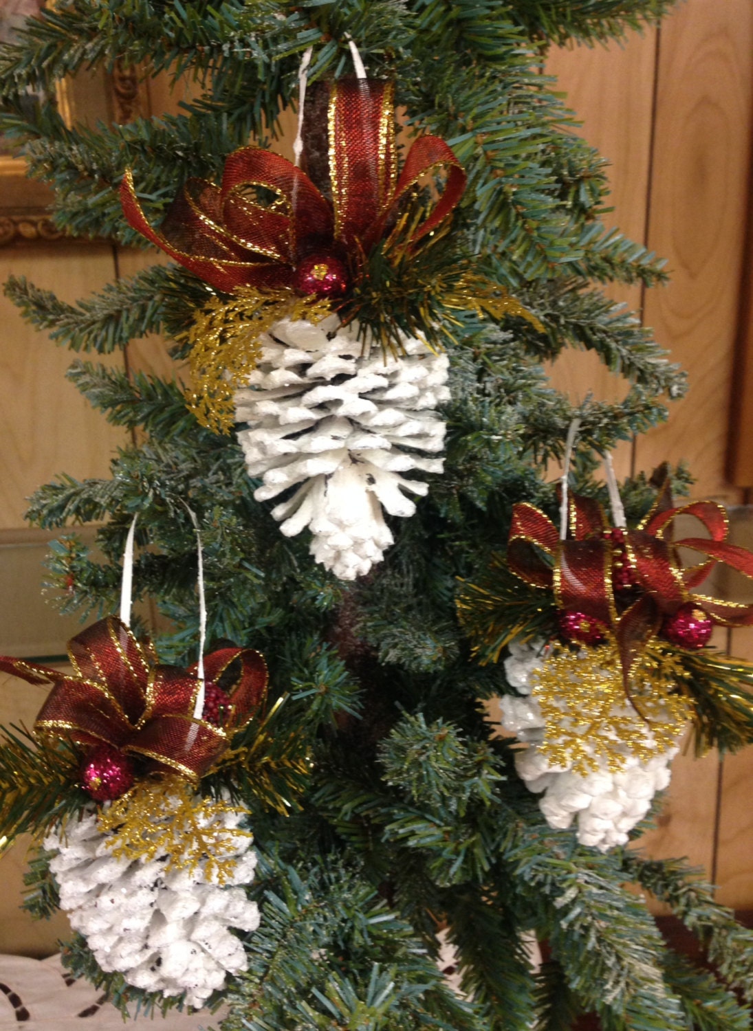 Christmas Ornament - Pinecone - White Pinecone - Ornament set