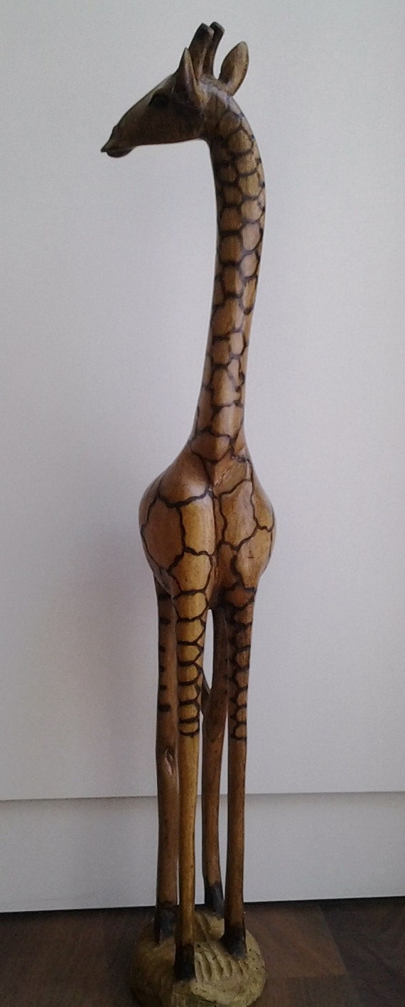 giraffe wood sculpture