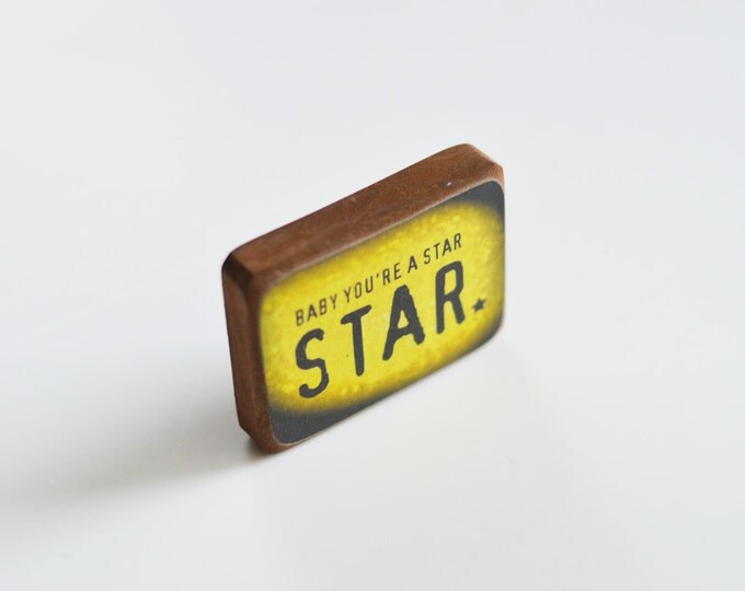 STAR // Wooden magnet in the technique of decoupage