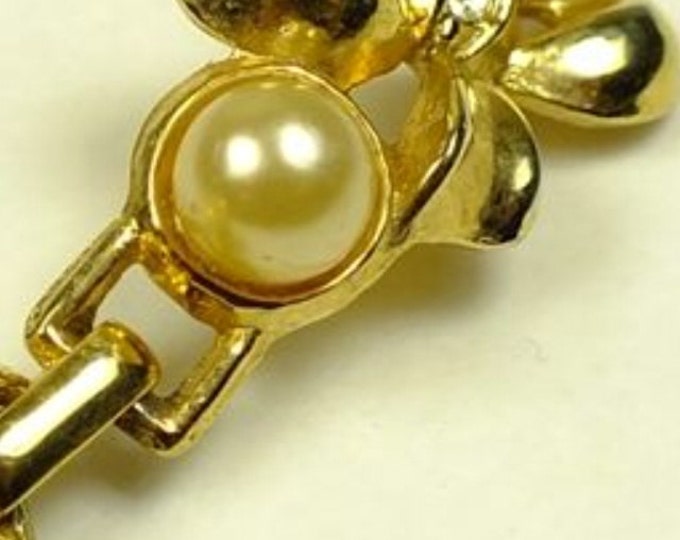 Storewide 25% Off SALE Vintage gold-tone Bow link charm styled bracelet accented with clear crystal stones and lovely cultured pearls