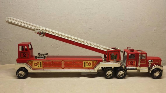 Tonka Hook and ladder no. 2 firetruck 1970's metal