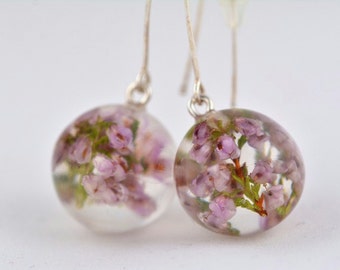 Lila Earrings with Heather, Resin and Silver Earrings, Heather in Clear Resin Spheres, Flower Earrings, Flower Jewelry, Lila silver earrings