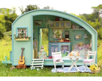 DIY Dollhouse Miniature Traveller Time Dollhouse Kit Handcraft Kit Birthday Gifts Kids Women Toy Assembly Dollhouse Model Kit Handmade