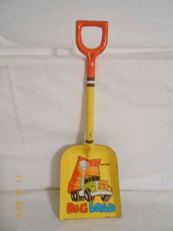 Vintage Shovel Tin Toy 14 Metal Ohio Art Sand Beach