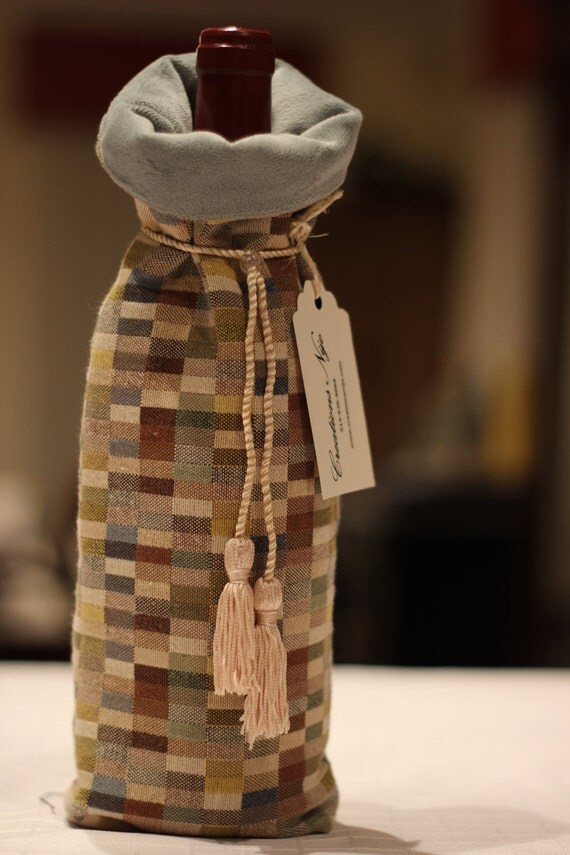 Elegant wine gift bag by CreationsNijo on Etsy
