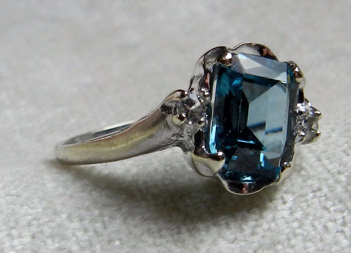 Art Deco Ring Blue Spinel ring in white gold – Haute Juice