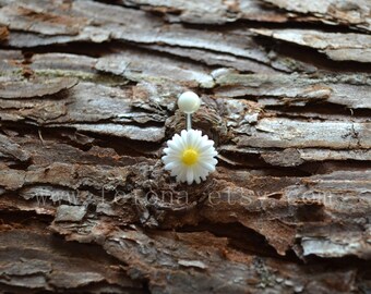 White resin flower belly button ring, Navel Piercing, friendship belly rings, Stud Piercing , Belly Button Piercing, Belly jewelry