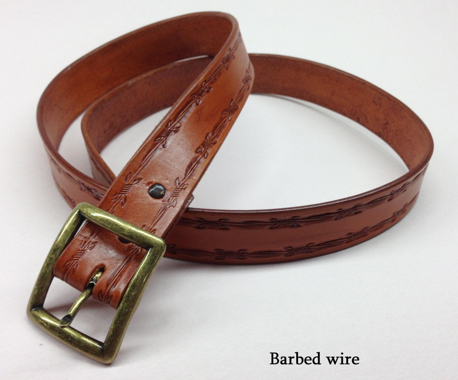 Barbed wire 1 1/2 wide tan leather belt. Mens / Womens