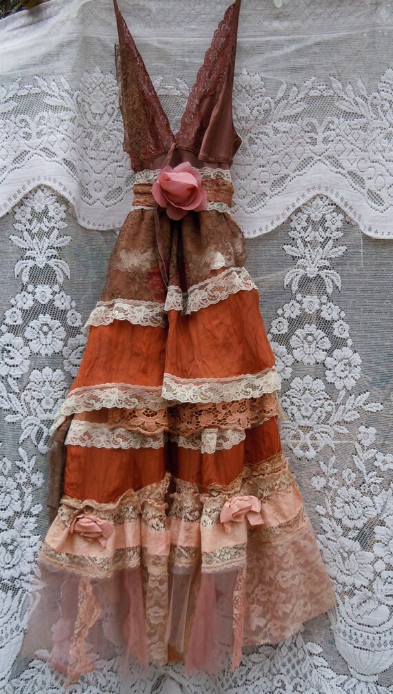 rust tulle