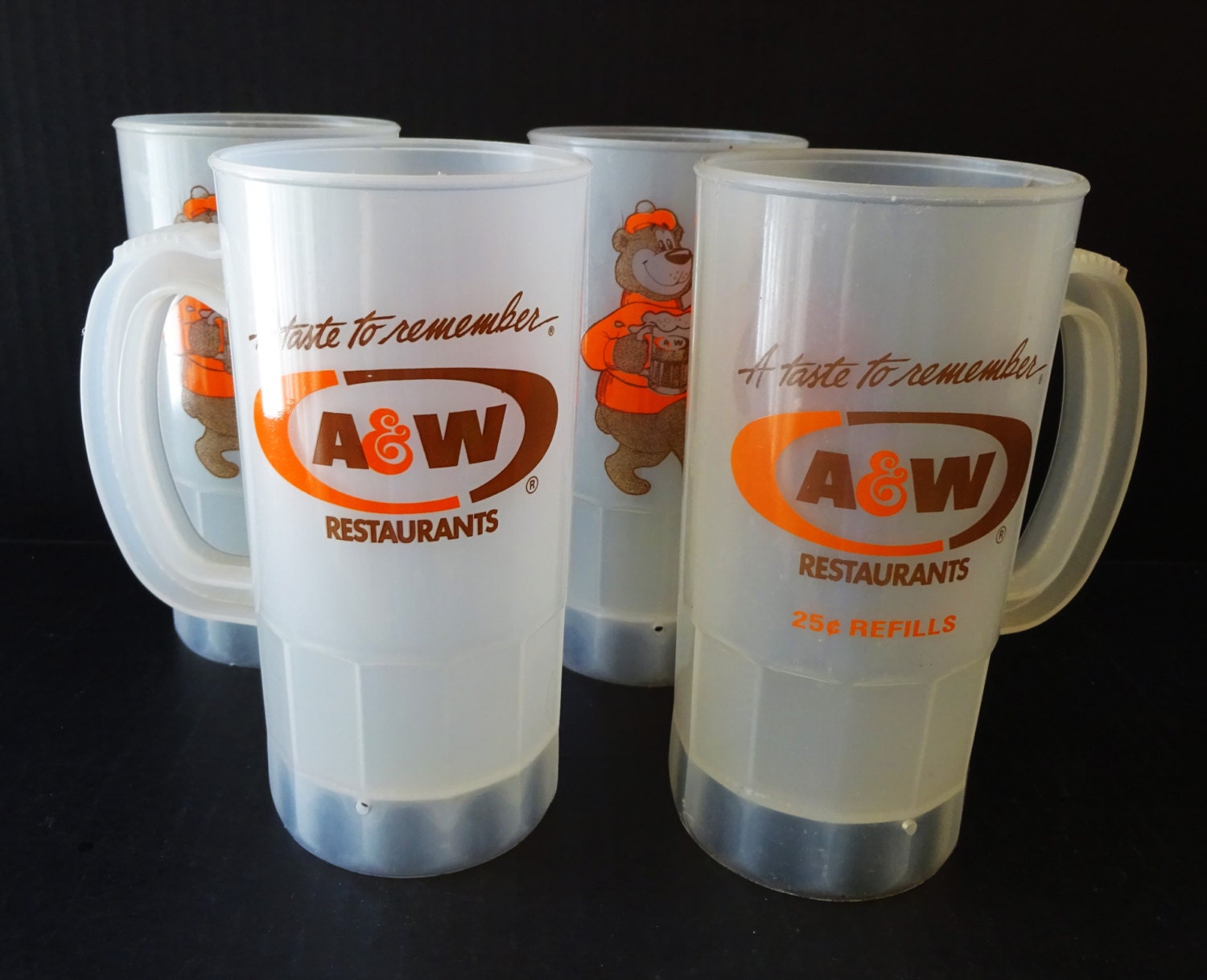 Vintage A&W Root beer Mugs Set of 4 plastic restaurant