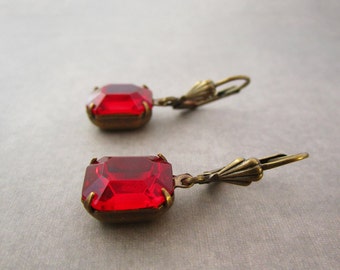 Caitlin Square Earrings in Rosaline main image 0
