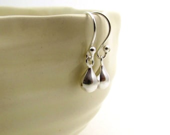 Sterling silver drop earrings, minimal earrings, puffed silver teardrop tiny earrings, small silver drop earrings, tiny silver earrings,