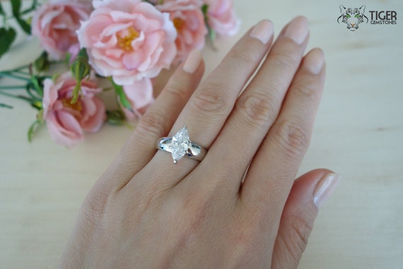 1 carat marquise engagement rings