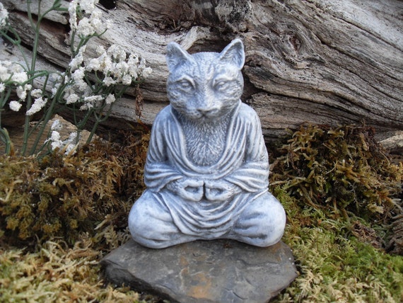 happy buddha cat statue