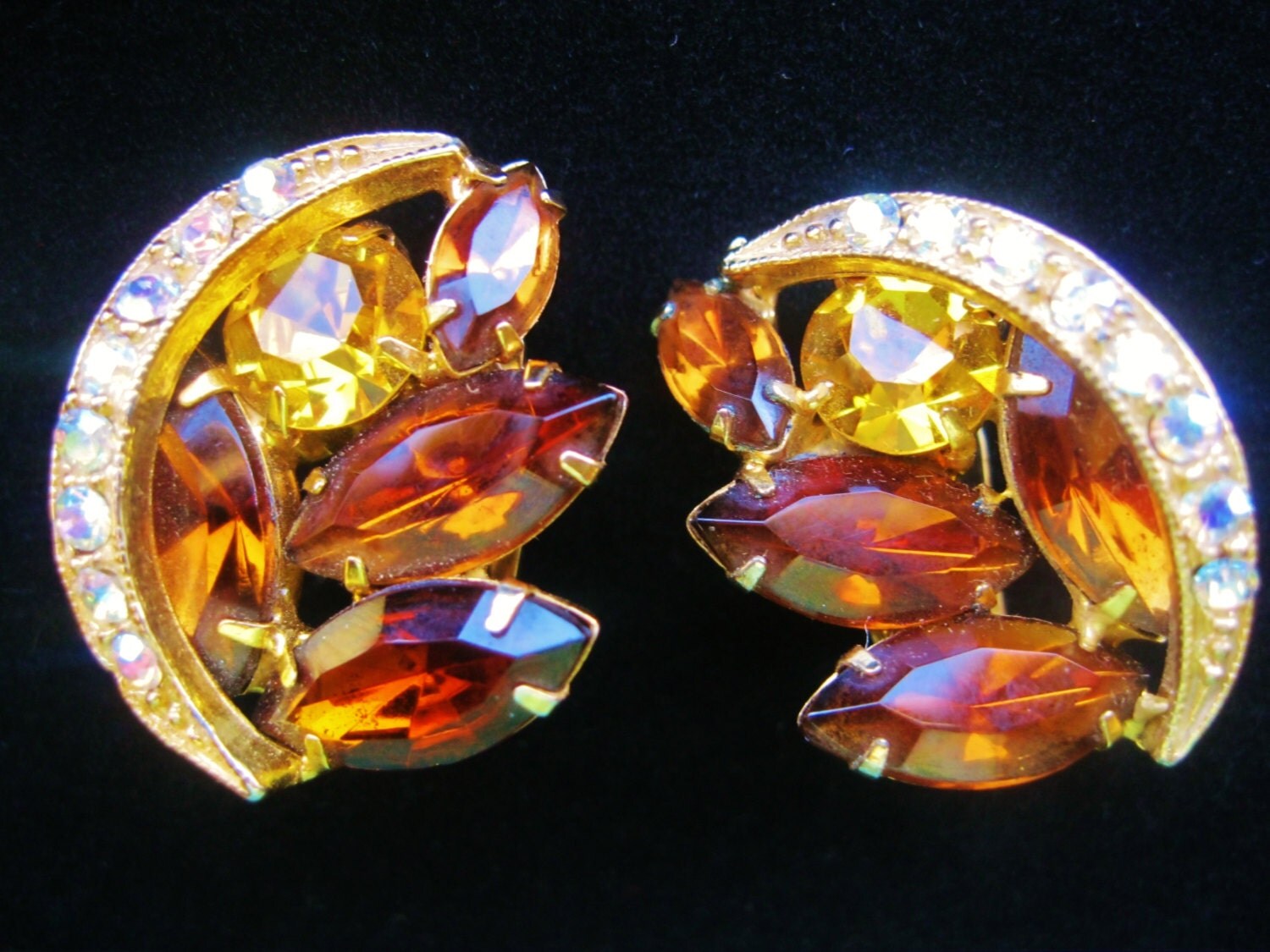 Vintage JULIANA Style Amber Topaz Rhinestone Clip On Earrings