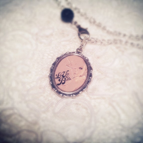 Items similar to Necklace Vintage La Vie est Belle. 85cm chain