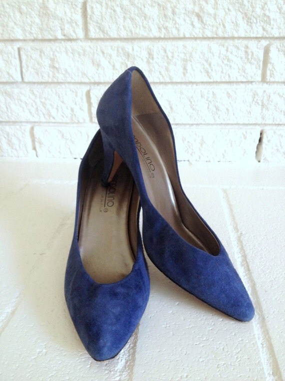 Vintage Bandolino Kitten Heel Shoes Blue Suede Size 6.5