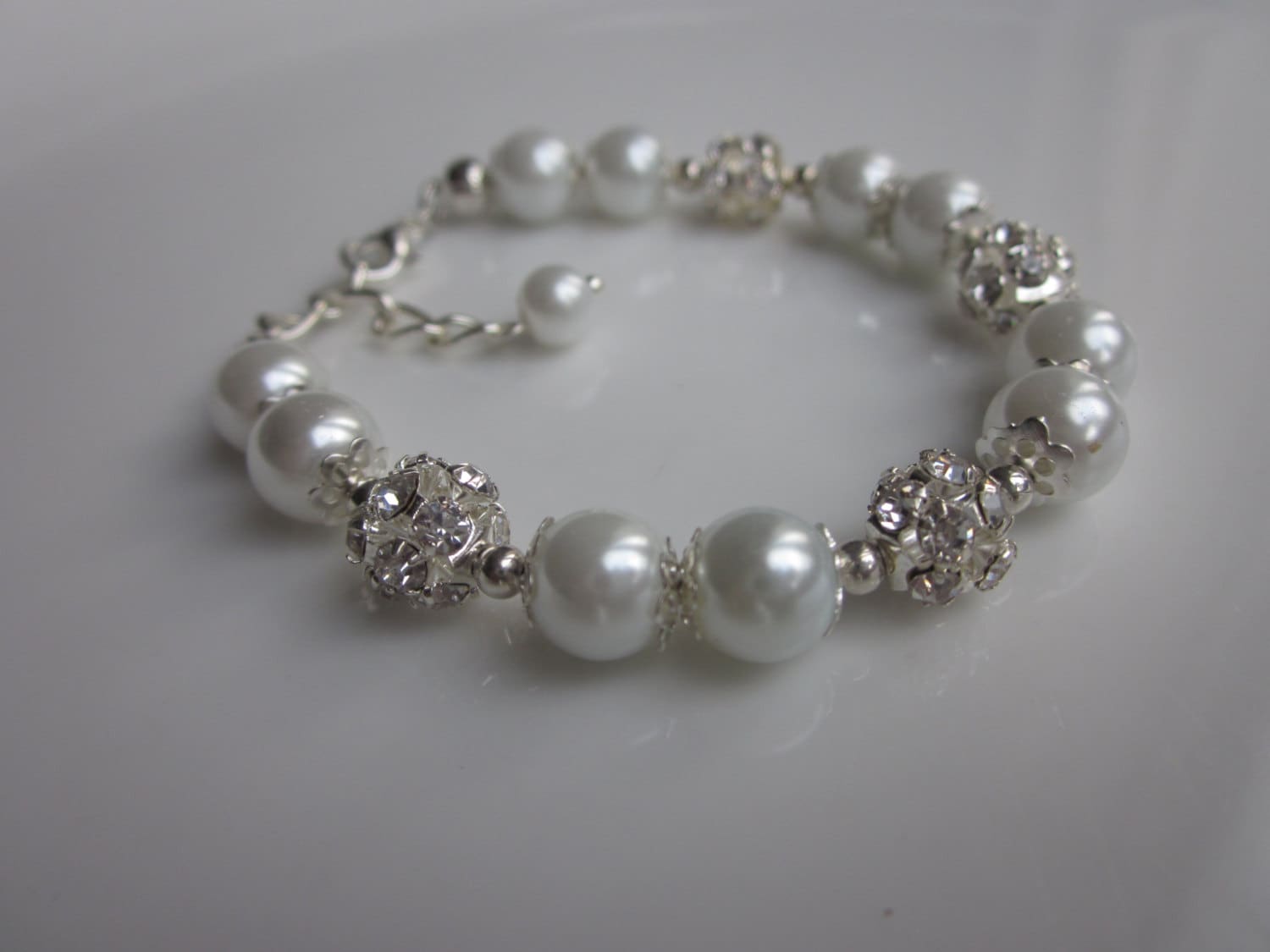 Pearl Bracelet Bridesmaid Gift Bridesmaid Bracelets By Londongem