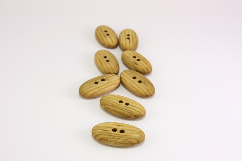 Wooden buttons 1.3 in 32mm Set of 8 oval oak wood