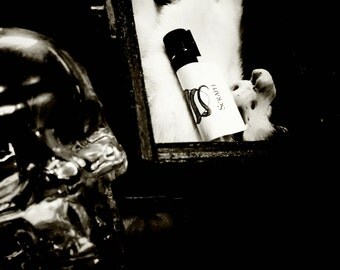 Seraph perfume sample, an oud perfume of high magic by House of Orpheus