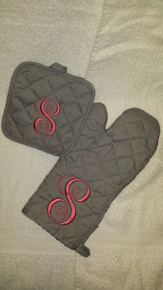 Items similar to Monogram Oven Mitts and Pot Holders on Etsy