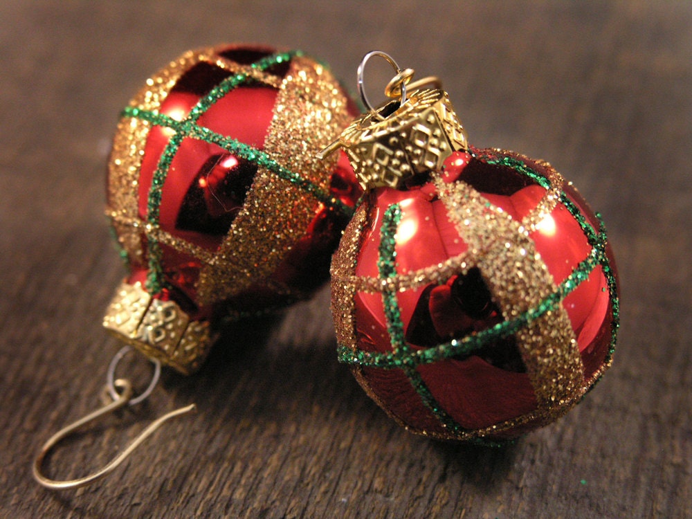 Christmas ornament earrings red with gold by 5DogsHandmadeJewelry