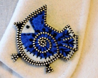 Felt and zipper Blue jay brooch