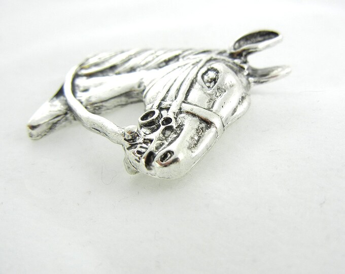 Double Link Horse Head Pendant Antique Silver-tone