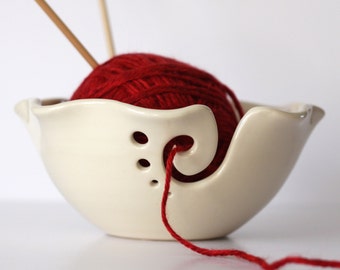 White Ruffled Ceramic Yarn Bowl, Knitting Bowl, Crochet Bowl, Pottery Yarn Bowl, Made to Order