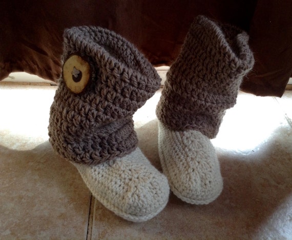 Crochet slipper boots, womens slippers, womens slipper boots, slipper boots, brown slipper boots, slippers with a button, slouch boots