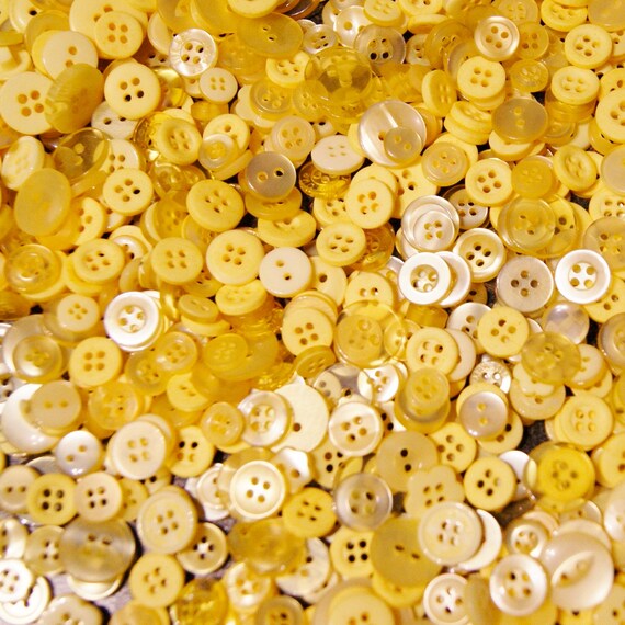 1000 Yellow Buttons Yellow Button Mix Grab Bag Crafting