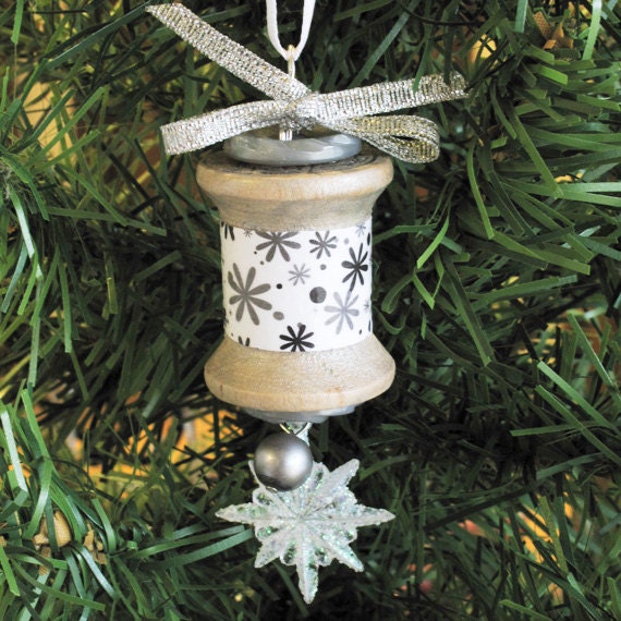 Items Similar To Vintage Wooden Spool Christmas Ornament On Etsy   Il 570xN.683033546 2d0m 