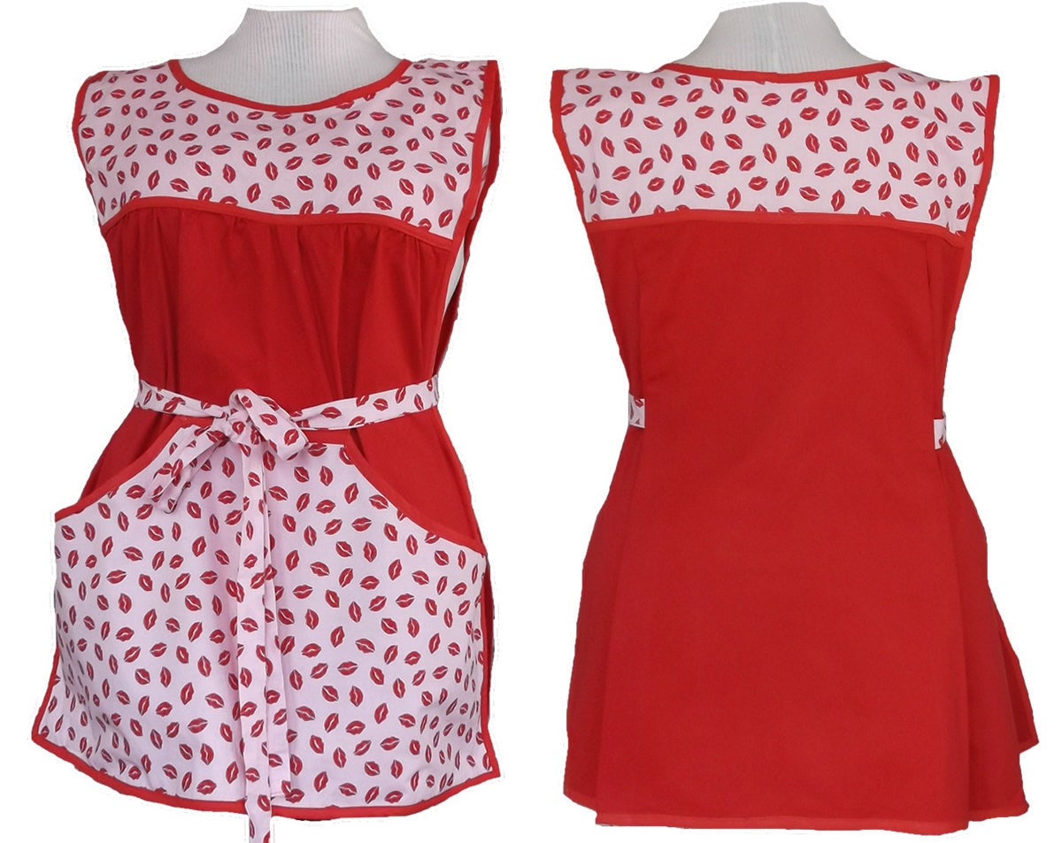 Plus Size Apron 50's Style Cobbler Apron Red Lips on