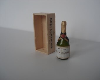 Miniature champagne bottle - wine in wooden box - One inch 1:12th scale - Dollshouse champagne crate miniature wine