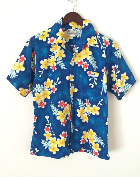 Authentic Vintage Hawaiian Shirt Medium Hukilau Fashions