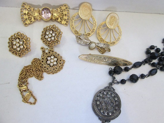 Vintage Lot 1928 Brand Jewelry Black Necklace Pins Earrings More 1920's ...