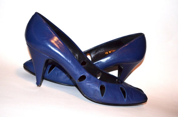 ... Size 10, Ladies' Dress Shoes, Women's Heels, Giani Bernini Navy Blue