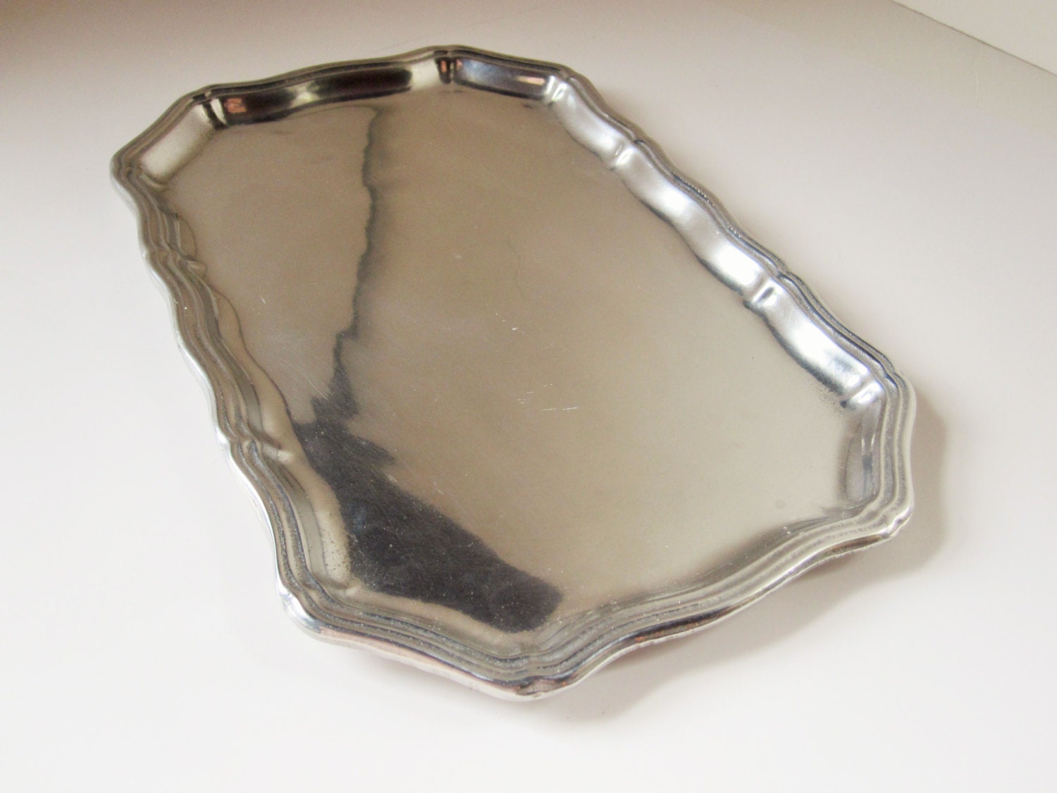 a-pewter-serving-tray-wilton-pewter-by-thebrownsuitcase