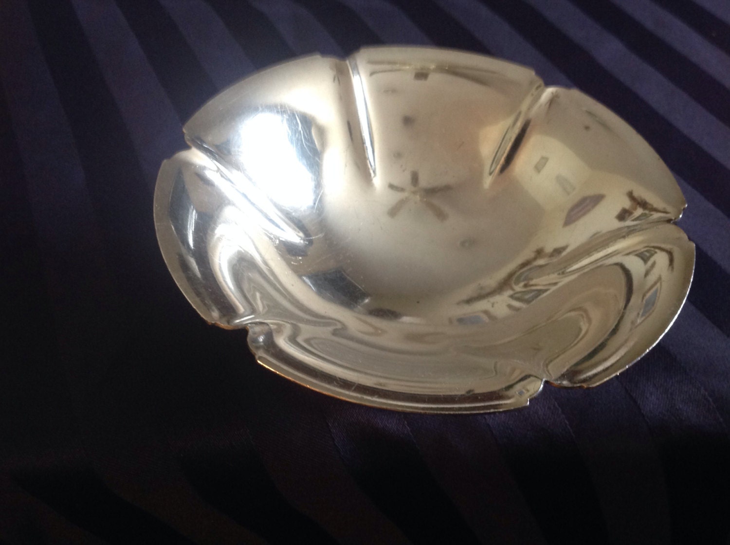 Silver plate candy dish by Wm. A Rogers
