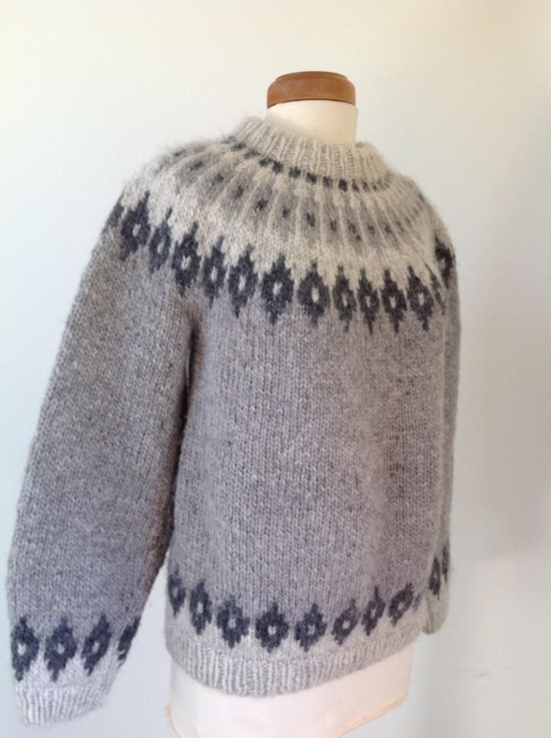 Vintage Hand Knit Ski Sweater by HMNinnis on Etsy