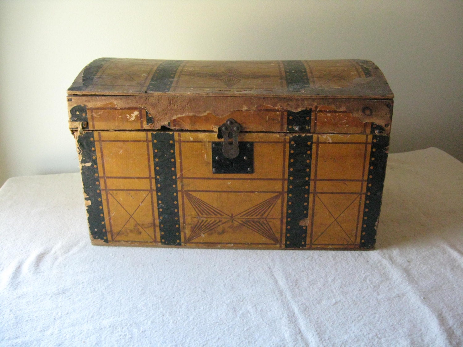 antique toy trunk