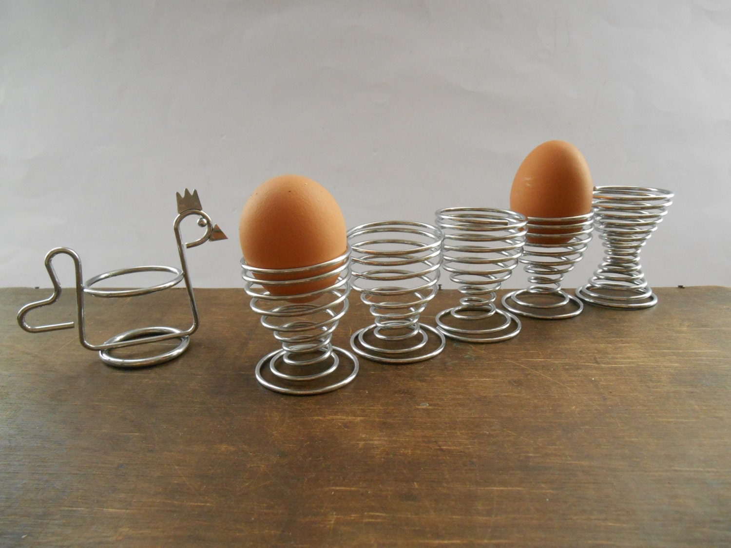 Vintage metal Egg Cups Set of 6 Wire Egg Holders Breakfast Serving